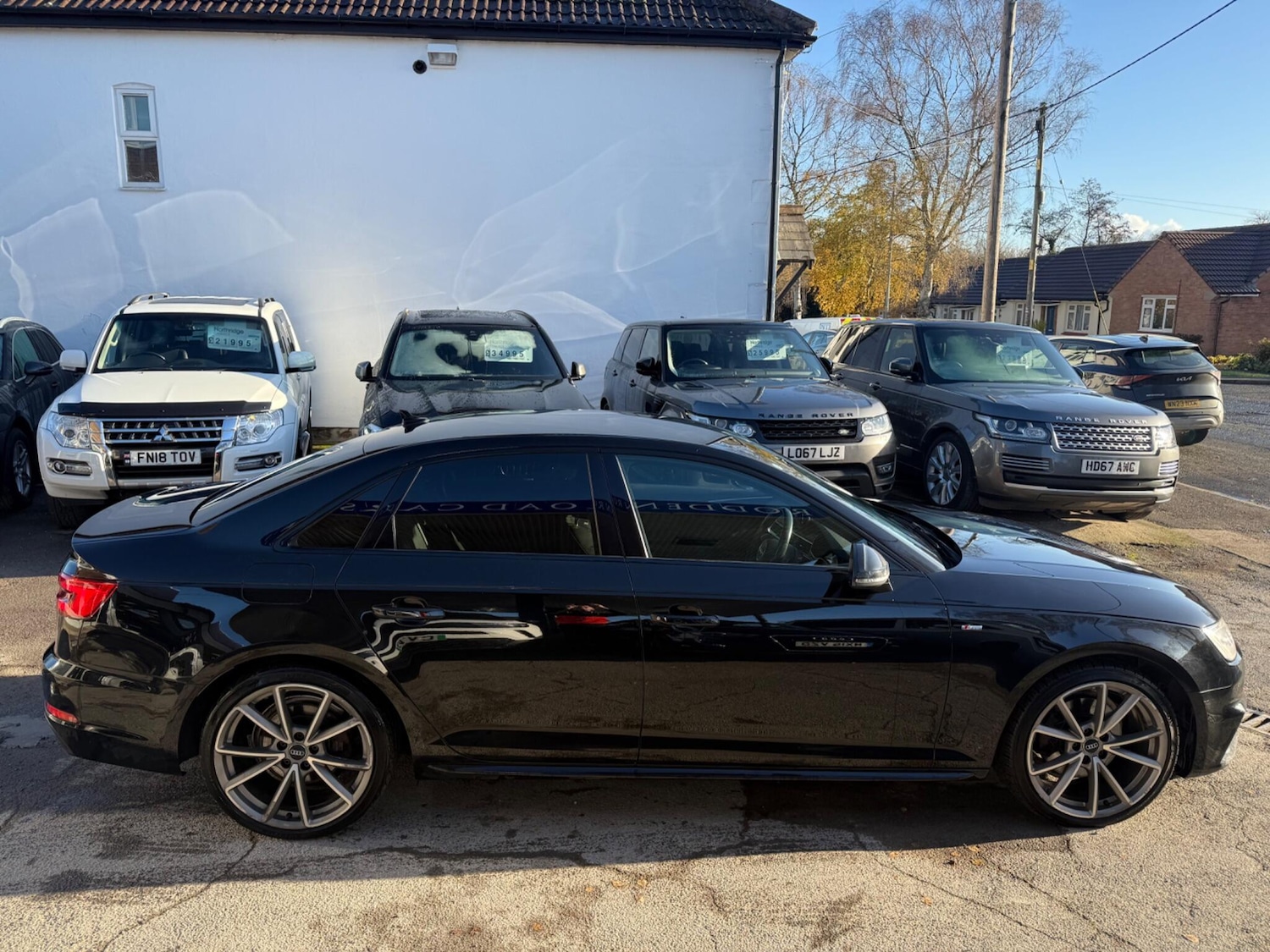 Used Audi A4 2017 for sale - 76801356: Photo 2