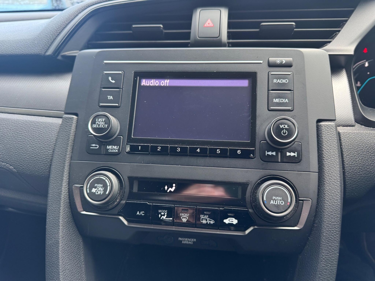 Used Honda Civic 2018 for sale - 76781511: Photo 21