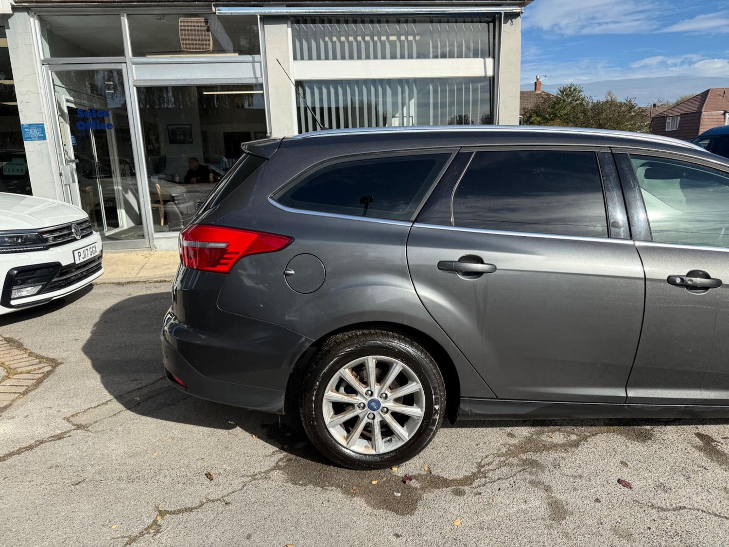 Used Ford Focus 2017 for sale - 76348850: Photo 5