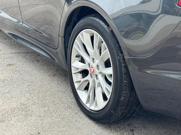 Used Jaguar XF 2014 for sale - 76307109: Photo 6