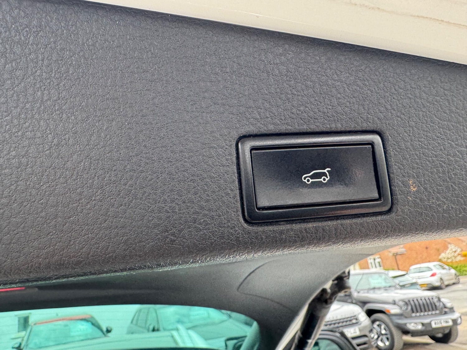 Used Volkswagen Touareg 2015 for sale - 78099893: Photo 17