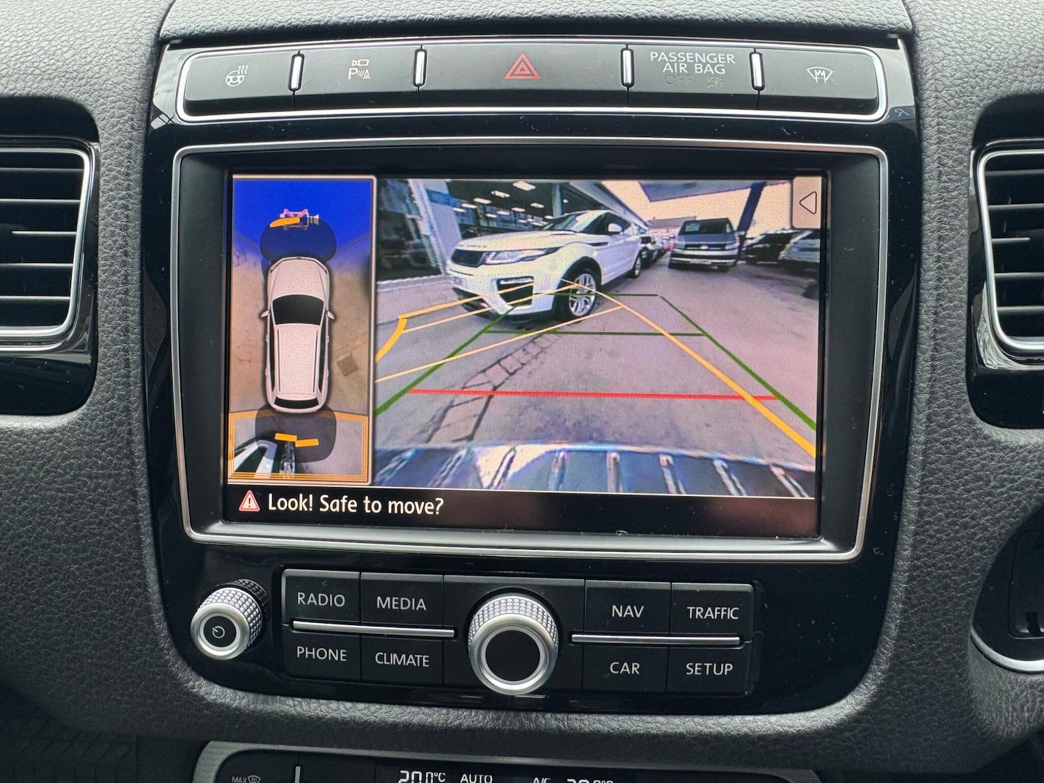 Used Volkswagen Touareg 2015 for sale - 78099893: Photo 25