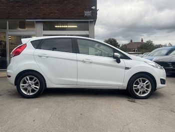 Used Ford Fiesta 2014 for sale - 76306361: Photo 2