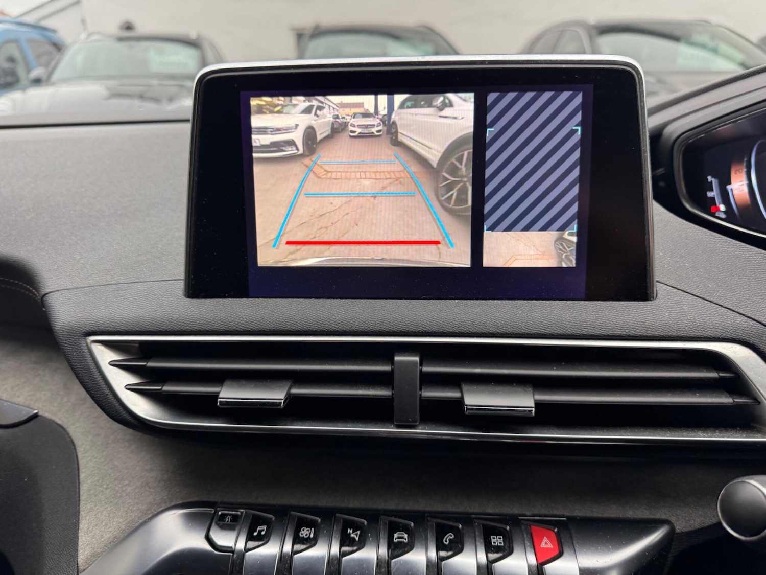 Used Peugeot 3008 2018 for sale - 76472996: Photo 17