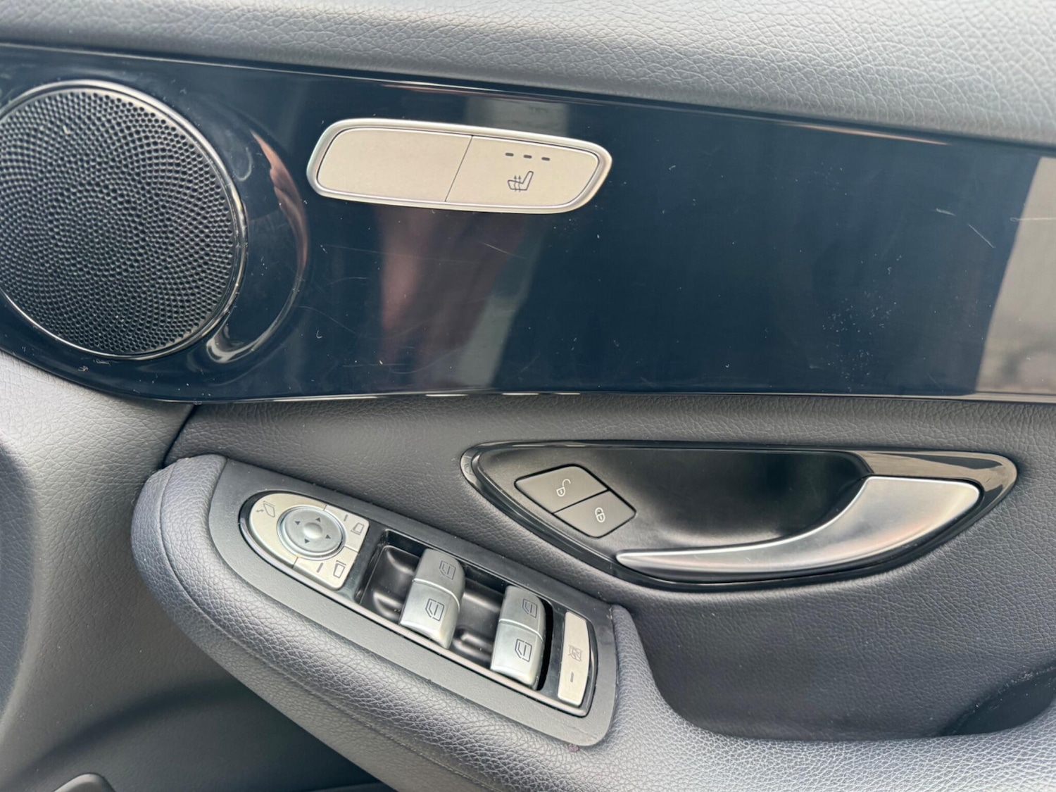 Used Mercedes-Benz GLC 2019 for sale - 77550074: Photo 20