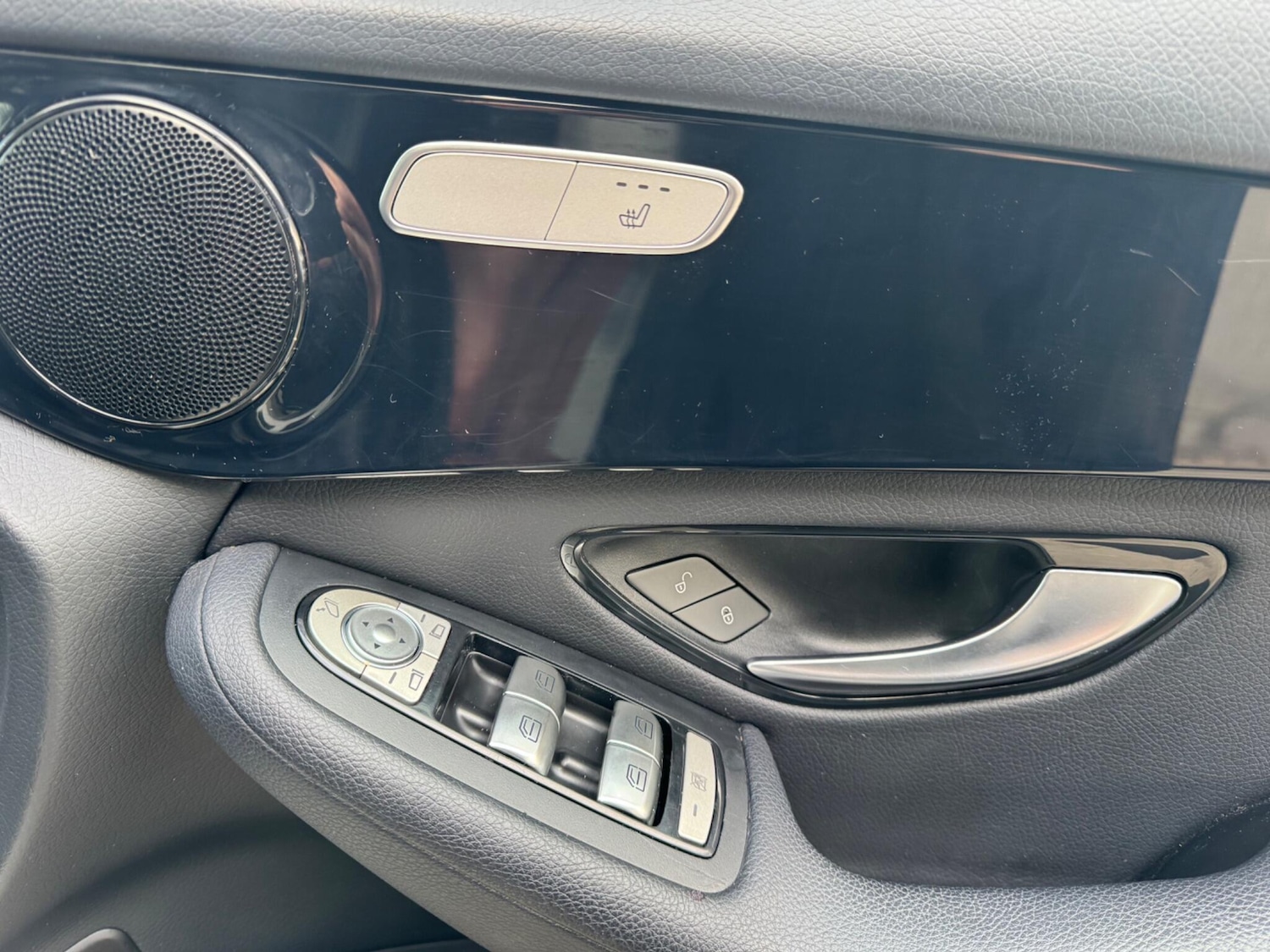 Used Mercedes-Benz GLC 2019 for sale - 77550074: Photo 21