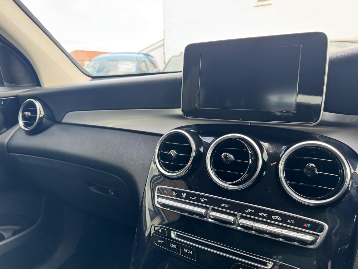 Used Mercedes-Benz GLC 2019 for sale - 77550074: Photo 24