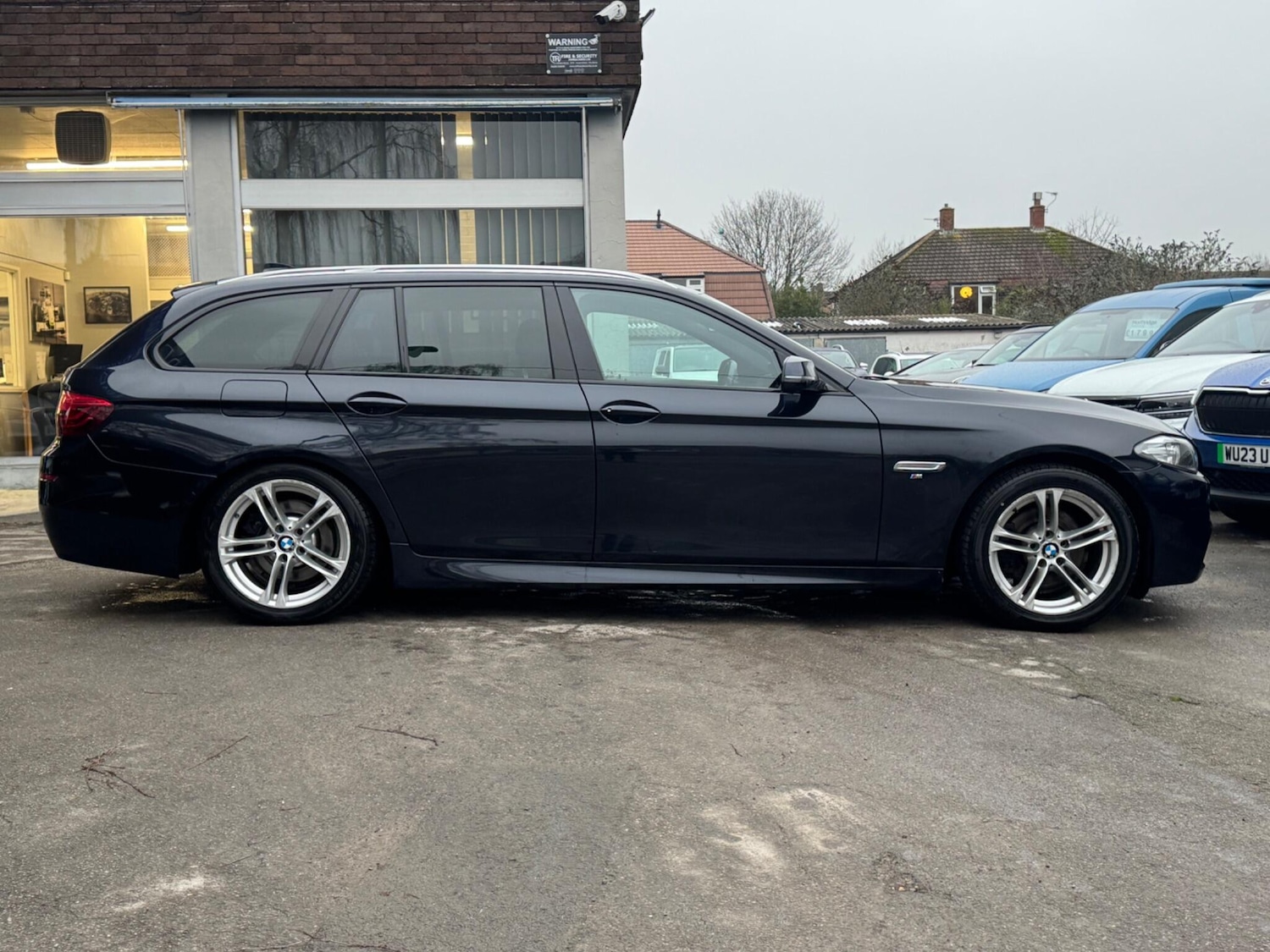 Used BMW 5 Series 2015 for sale - 77166675: Photo 2