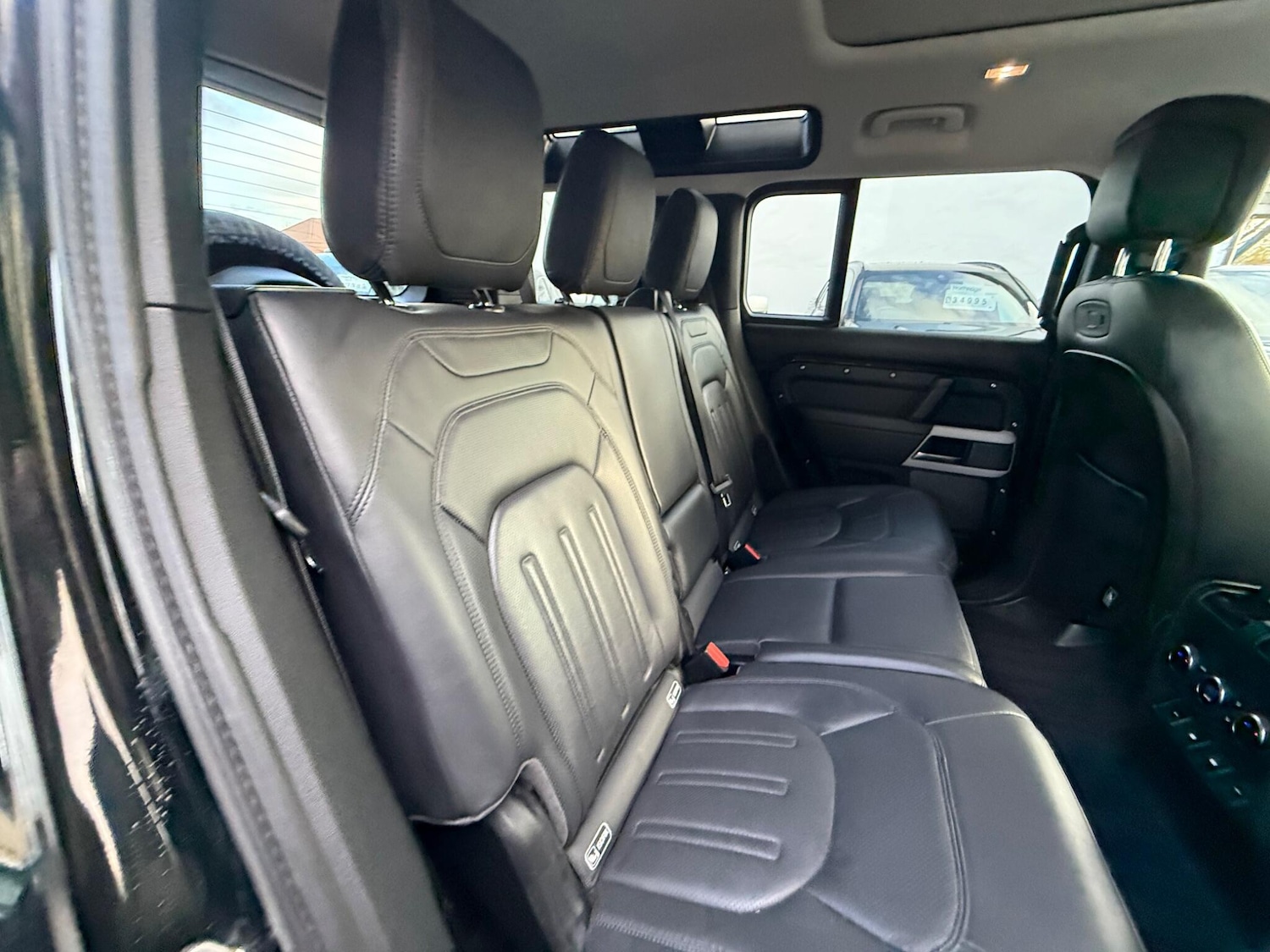 Used Land Rover Defender 110 2020 for sale - 76597108: Photo 12