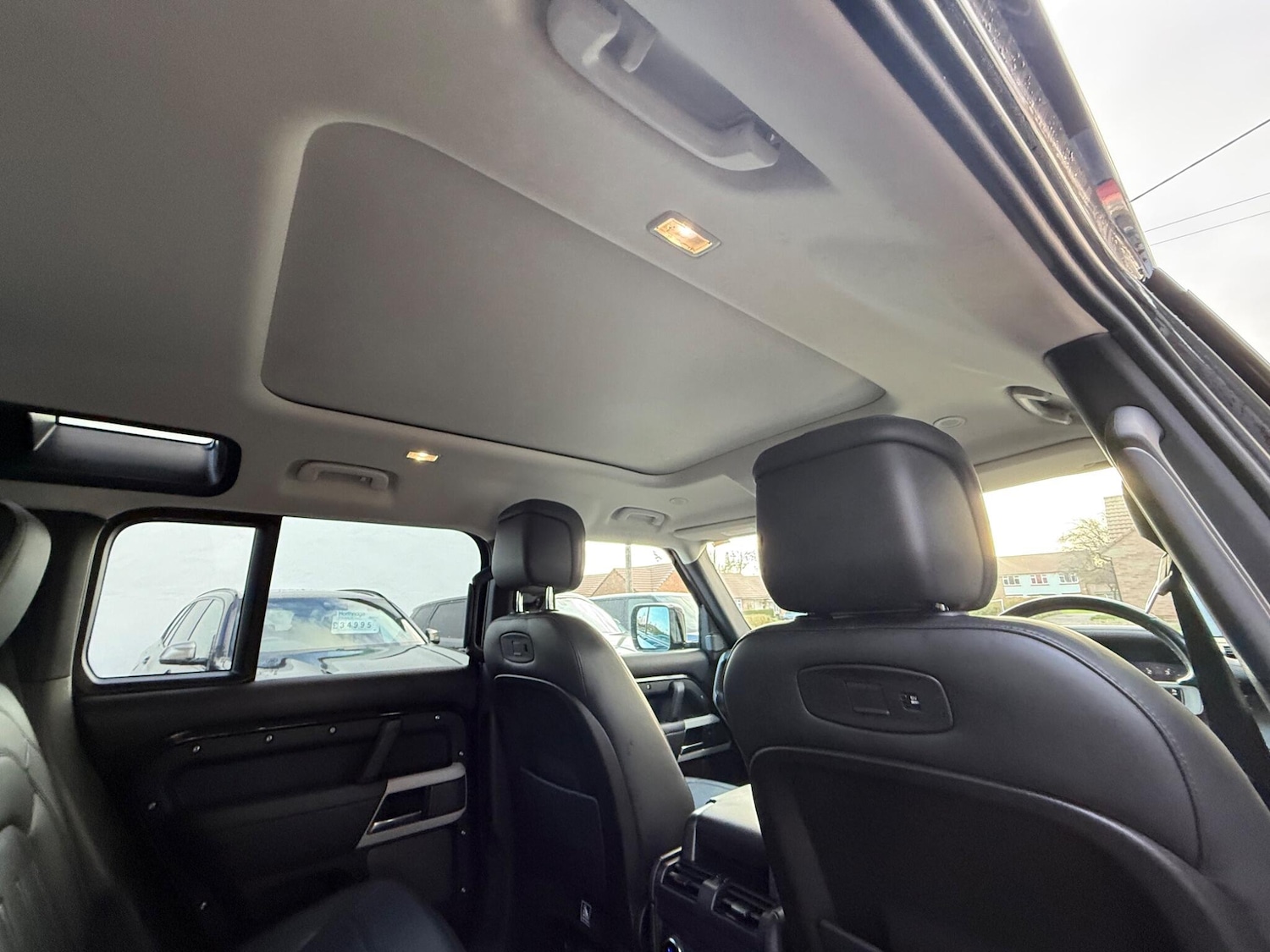 Used Land Rover Defender 110 2020 for sale - 76597108: Photo 13