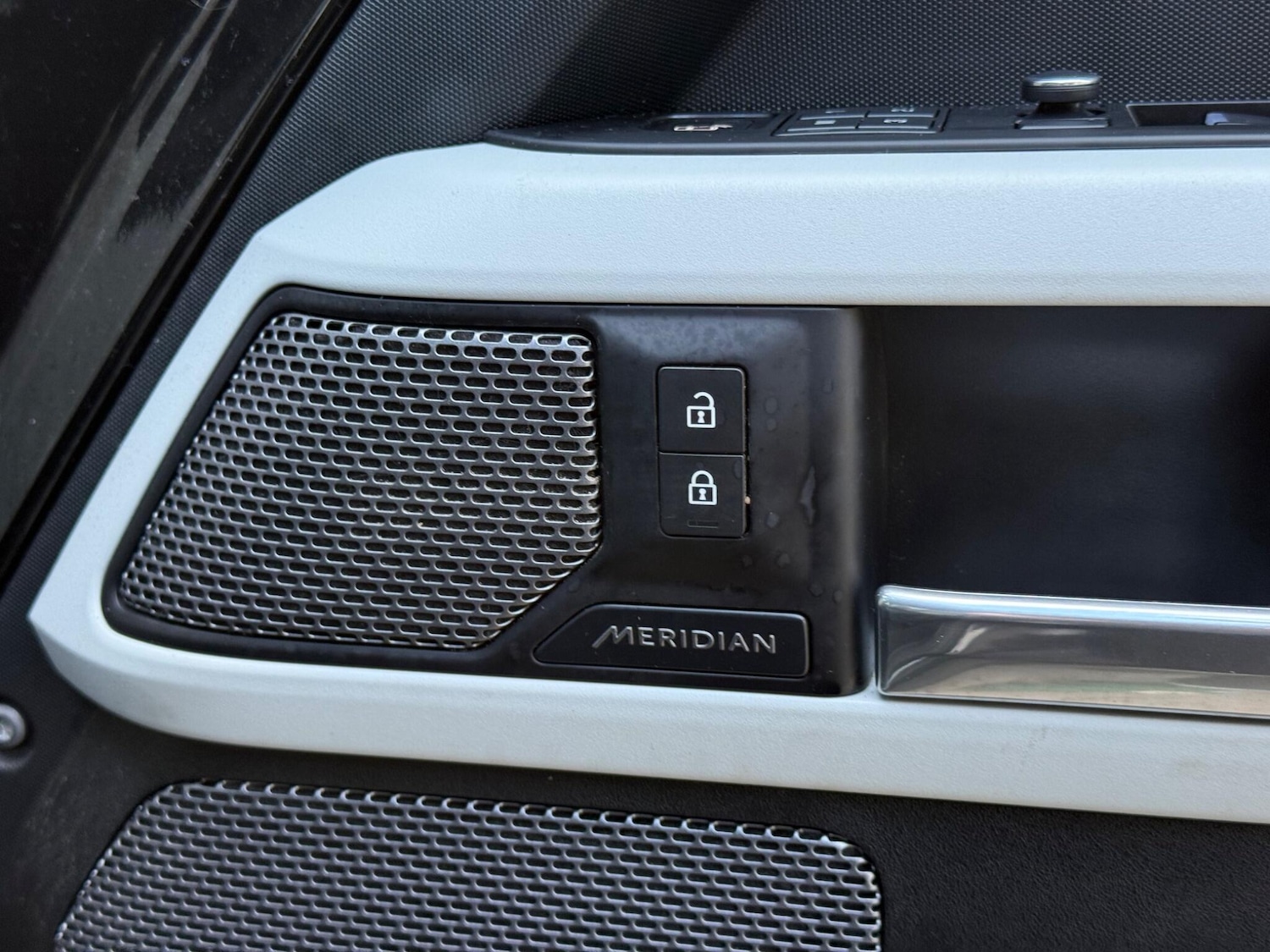 Used Land Rover Defender 110 2020 for sale - 76597108: Photo 16