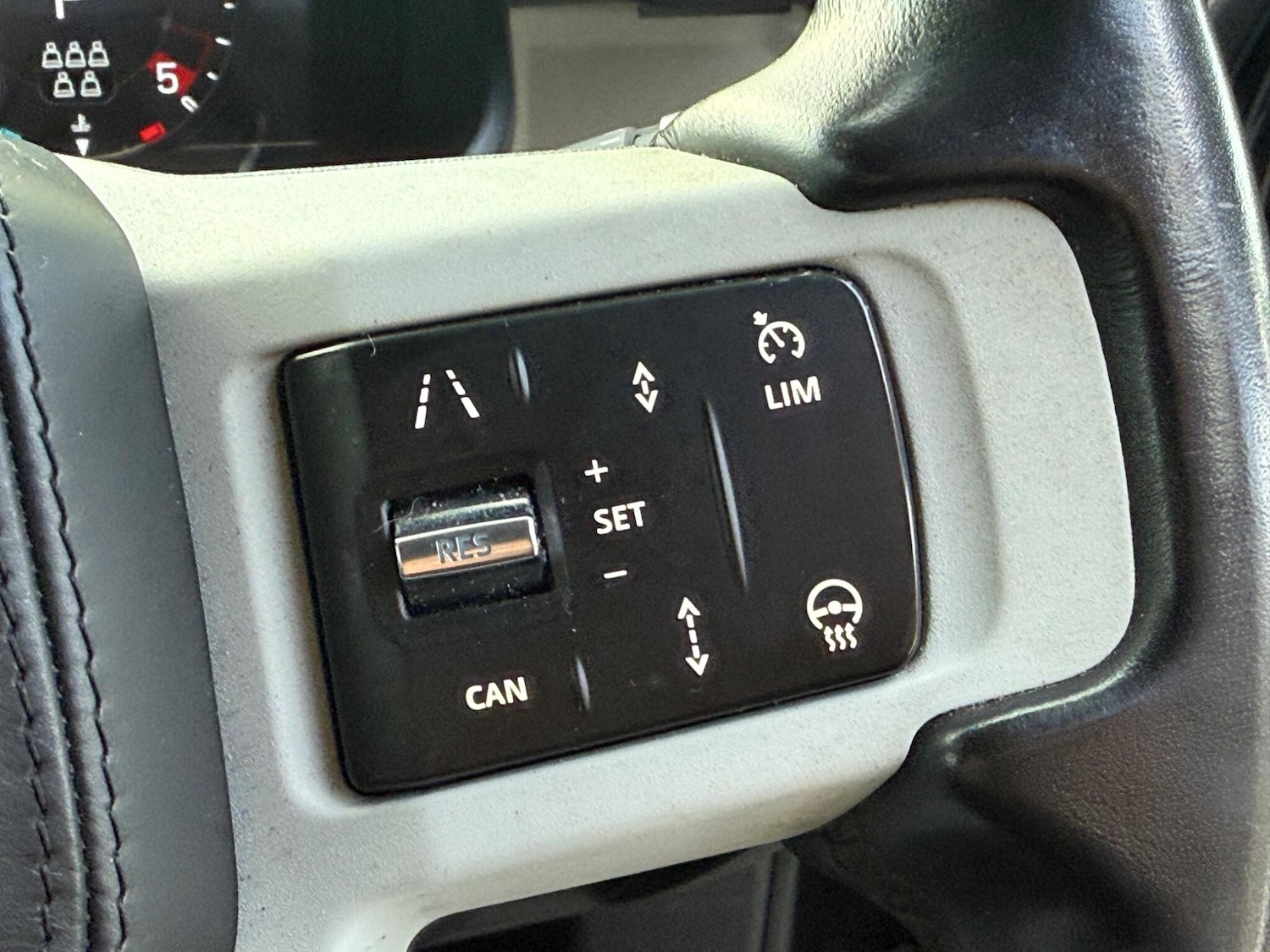 Used Land Rover Defender 110 2020 for sale - 76597108: Photo 17