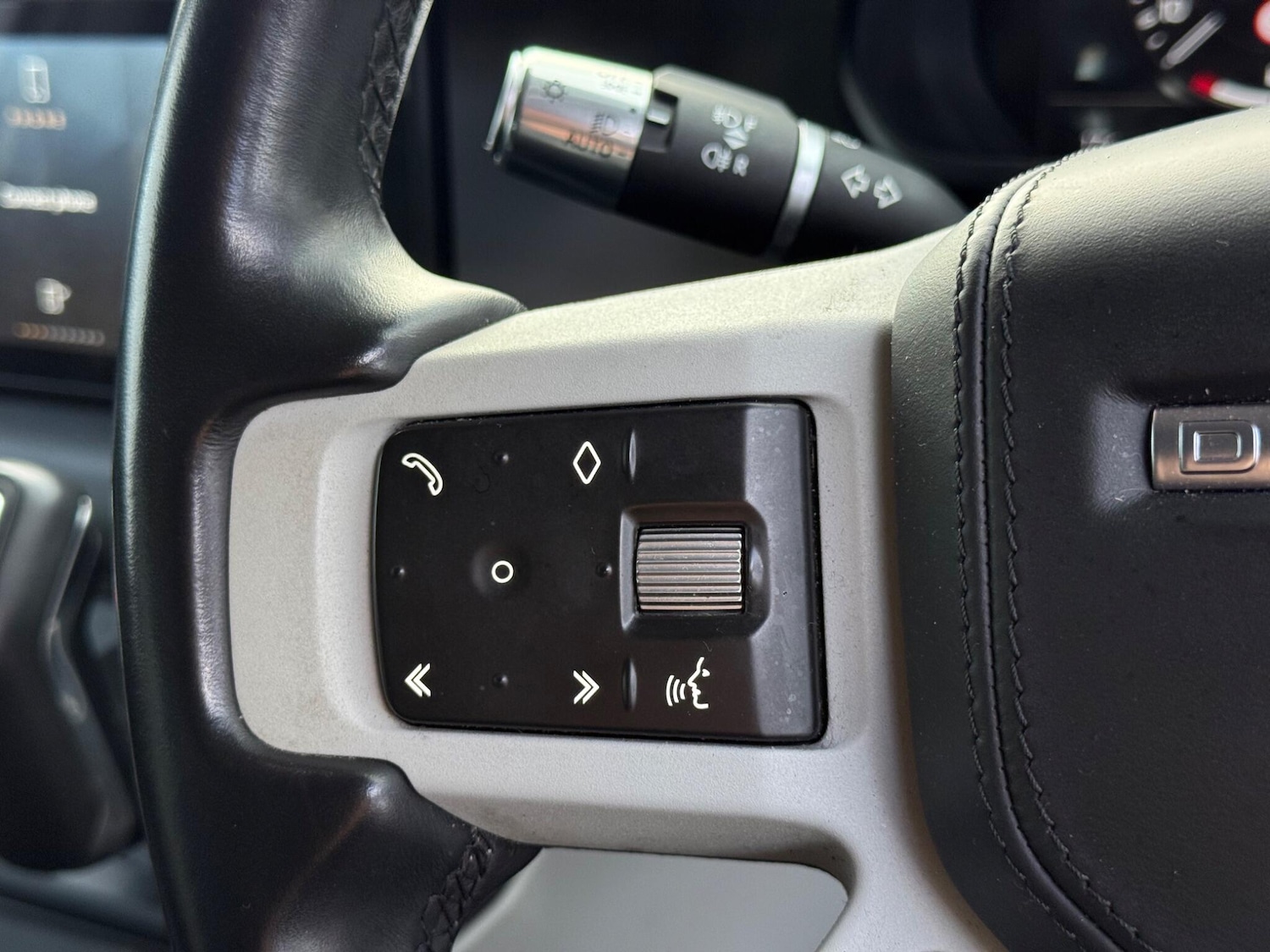 Used Land Rover Defender 110 2020 for sale - 76597108: Photo 18