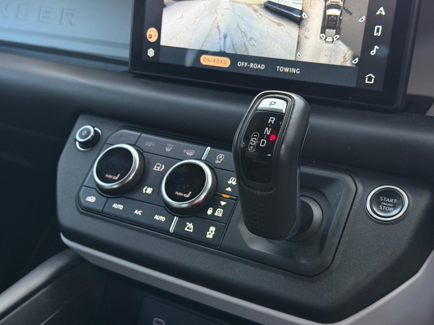 Used Land Rover Defender 110 2020 for sale - 76597108: Photo 19