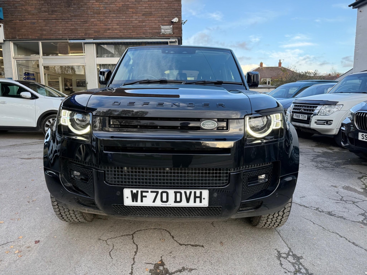 Used Land Rover Defender 110 2020 for sale - 76597108: Photo 2