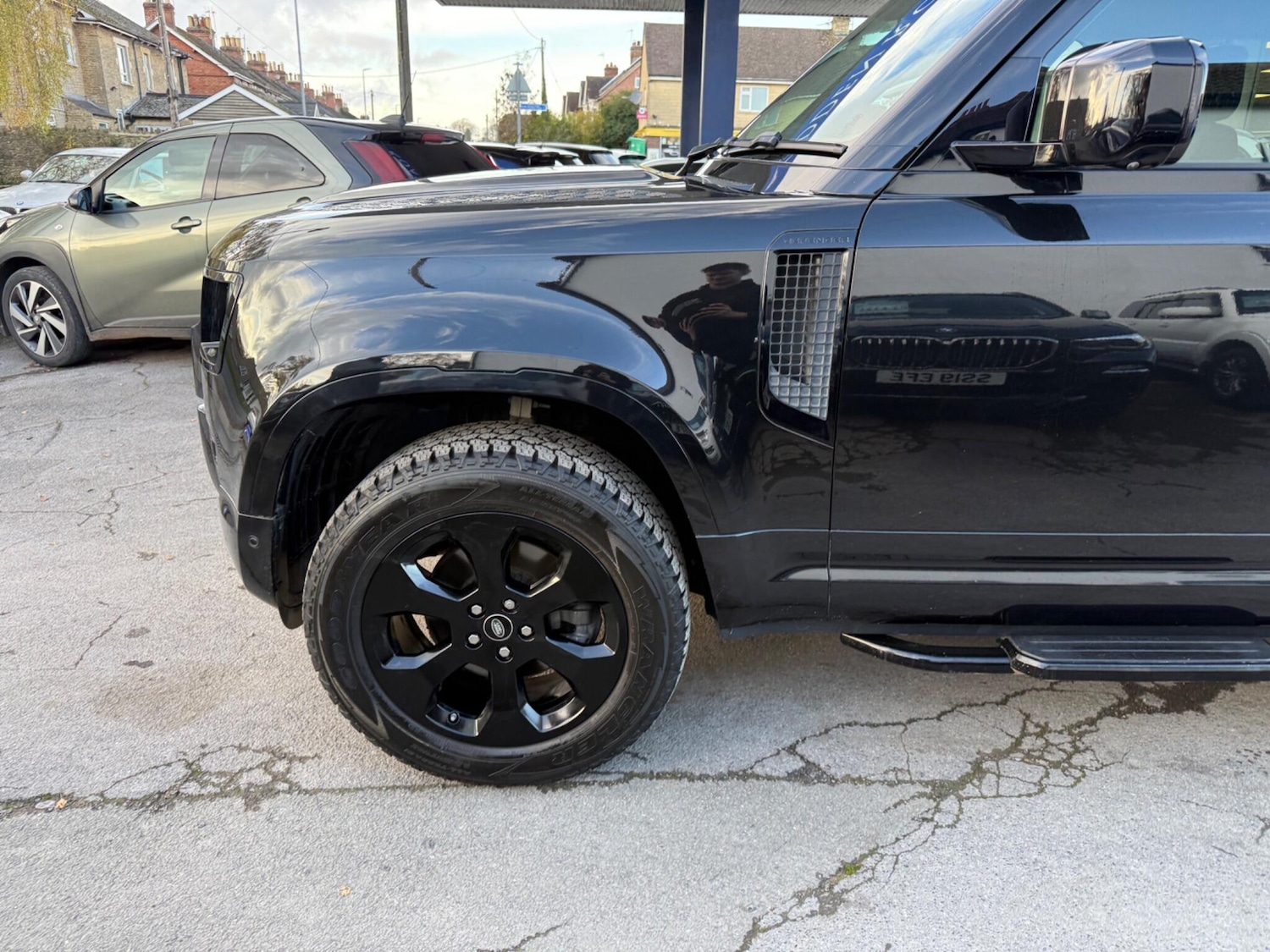 Used Land Rover Defender 110 2020 for sale - 76597108: Photo 27