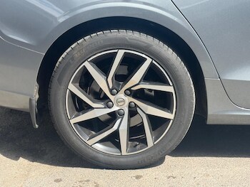 Used Volvo V60 2020 for sale - 78947284: Photo