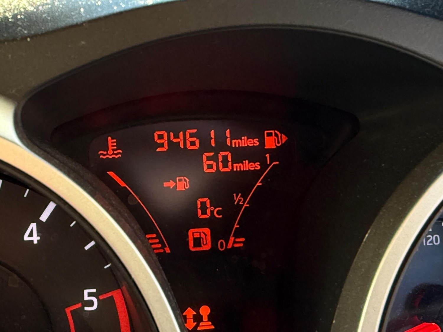 Used Nissan Juke 2014 for sale - 76801269: Photo 24