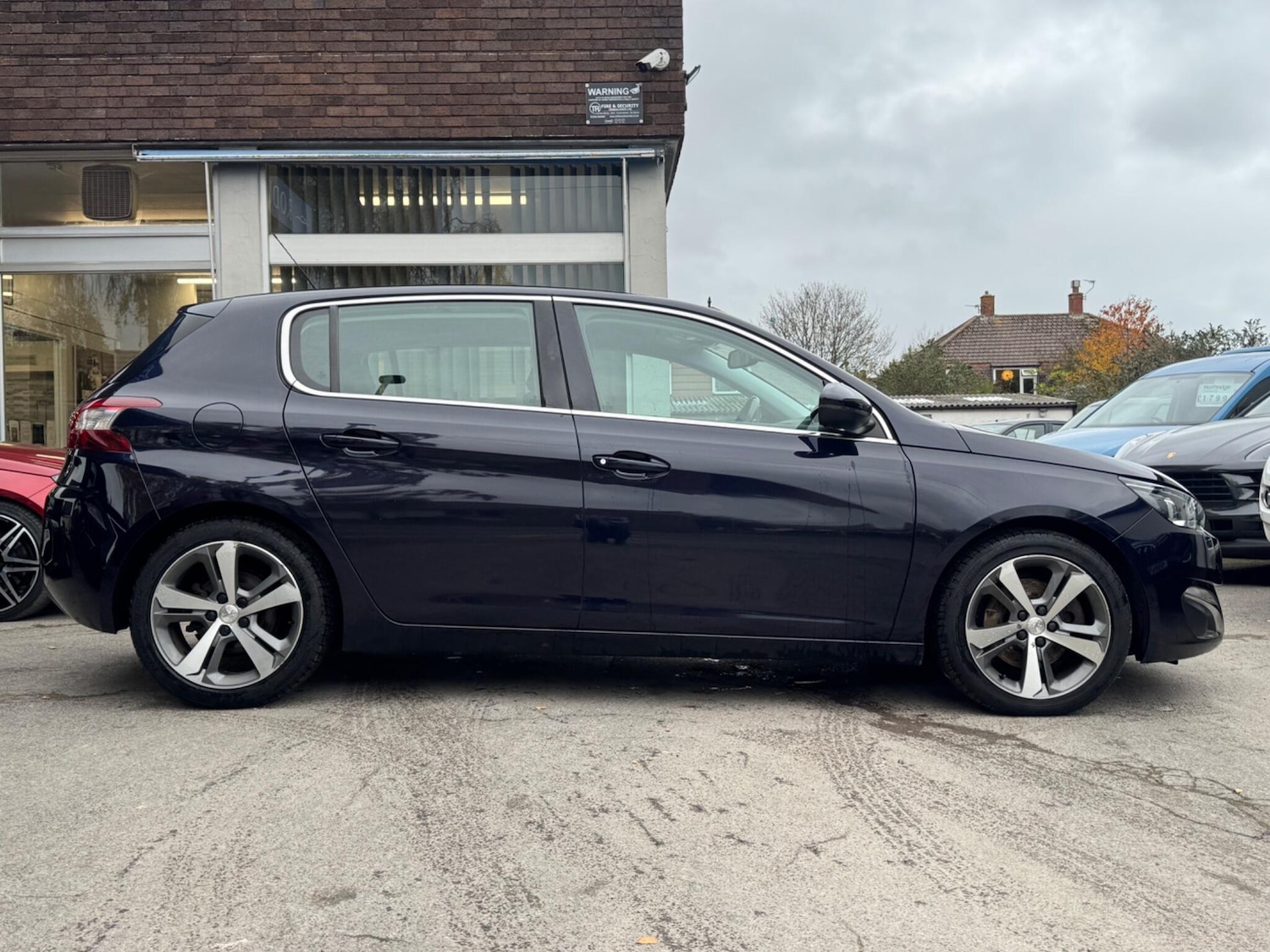 Used Peugeot 308 2015 for sale - 76511984: Photo 2
