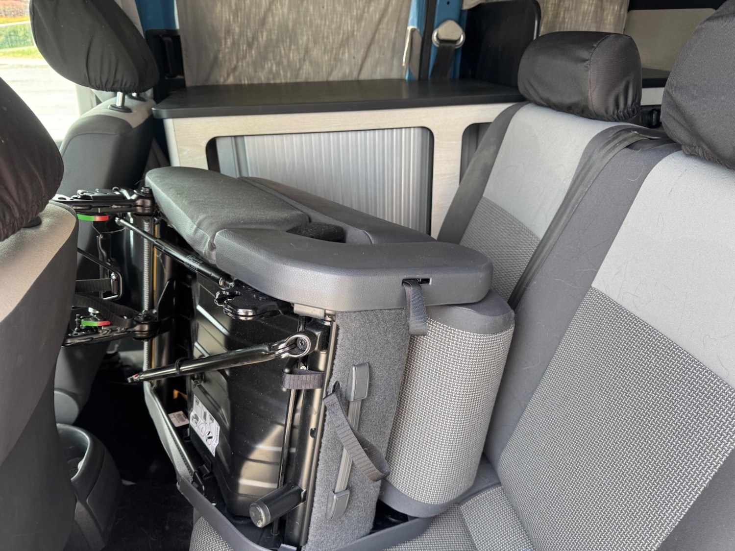 Used Volkswagen Caddy Maxi 2014 for sale - 77131981: Photo 30