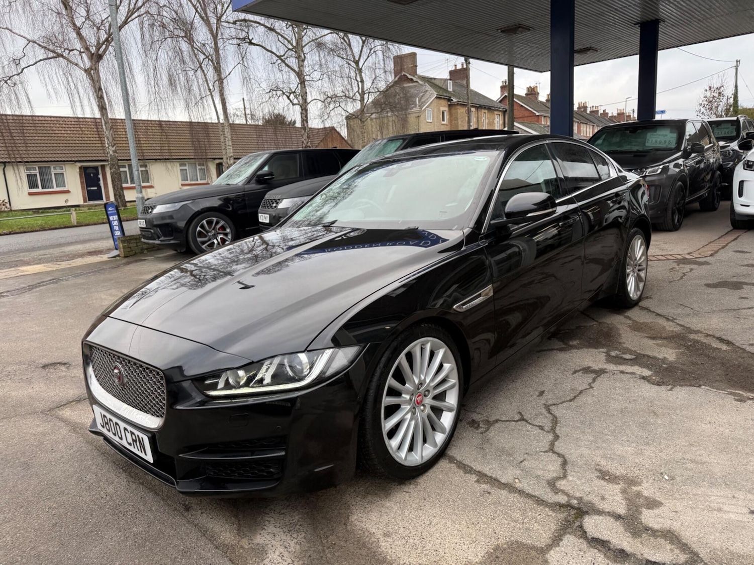 Used Jaguar XE 2017 for sale - 77396566: Photo 3