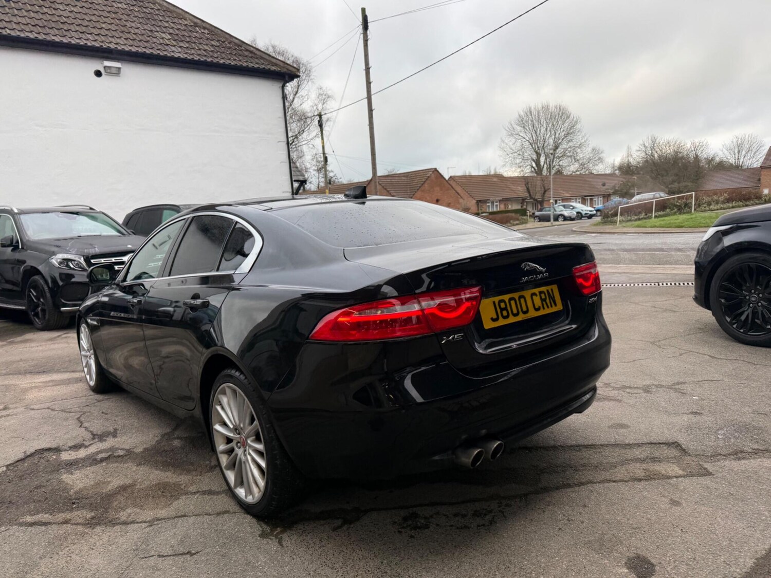 Used Jaguar XE 2017 for sale - 77396566: Photo 4