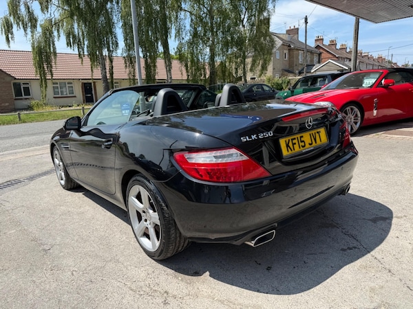 Used Mercedes-Benz SLK 2015 for sale - 76283805: Photo 23
