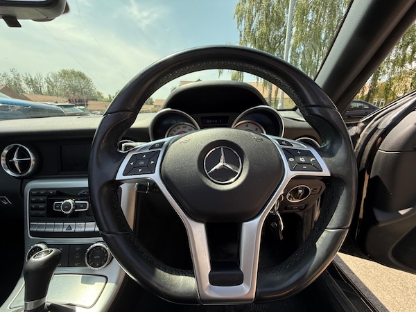 Used Mercedes-Benz SLK 2015 for sale - 76283805: Photo 25