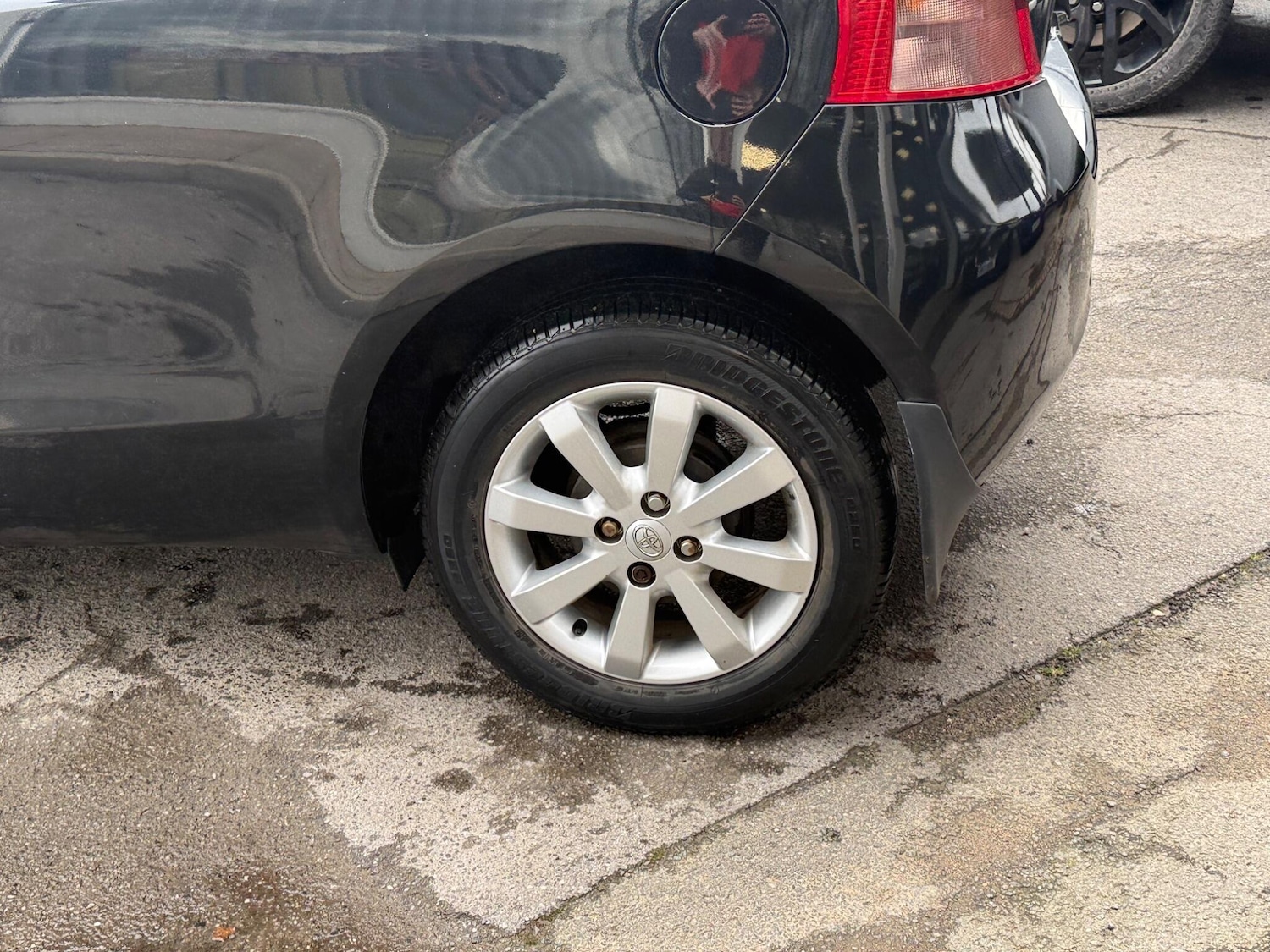 Used Toyota Yaris for sale - 77537503: Photo 11