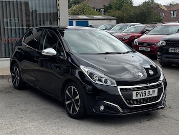 Used Peugeot 208 2019 for sale - 79349371: Photo