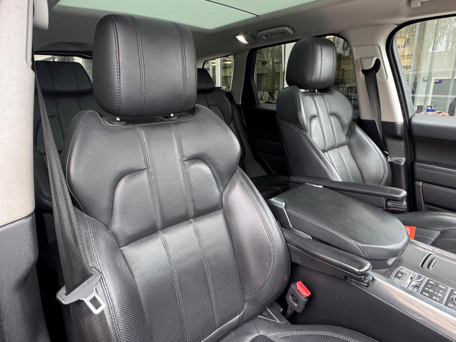 Used Land Rover Range Rover Sport 2017 for sale - 76990501: Photo 24