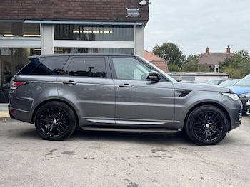 Used Land Rover Range Rover Sport 2017 for sale - 76990501: Photo