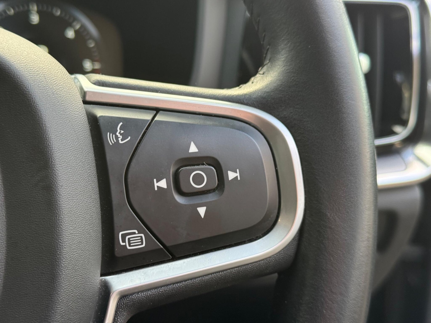 Used Volvo V60 2019 for sale - 77441283: Photo 15