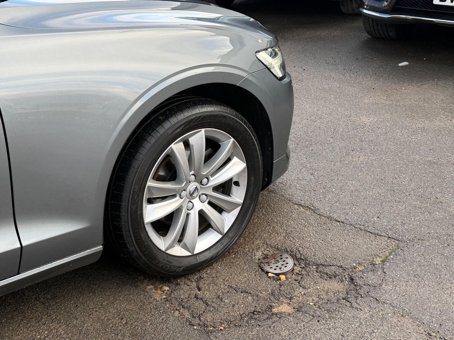 Used Volvo V60 2019 for sale - 77441283: Photo 17