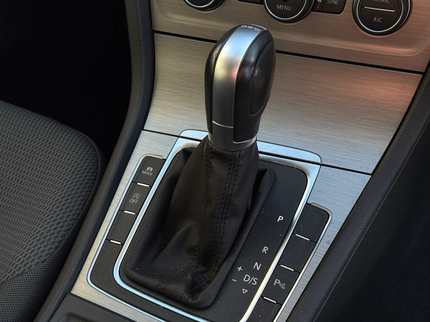 Used Volkswagen Golf 2014 for sale - 77131060: Photo 11