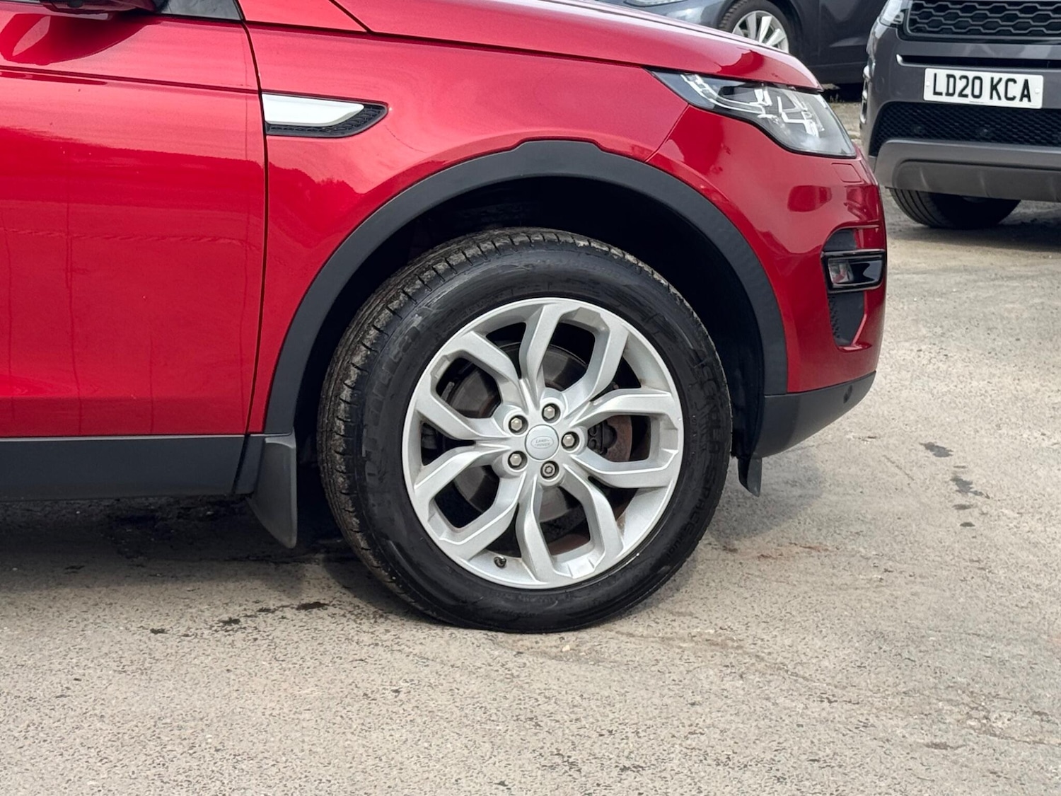 Used Land Rover Discovery Sport 2017 for sale - 77993508: Photo 3
