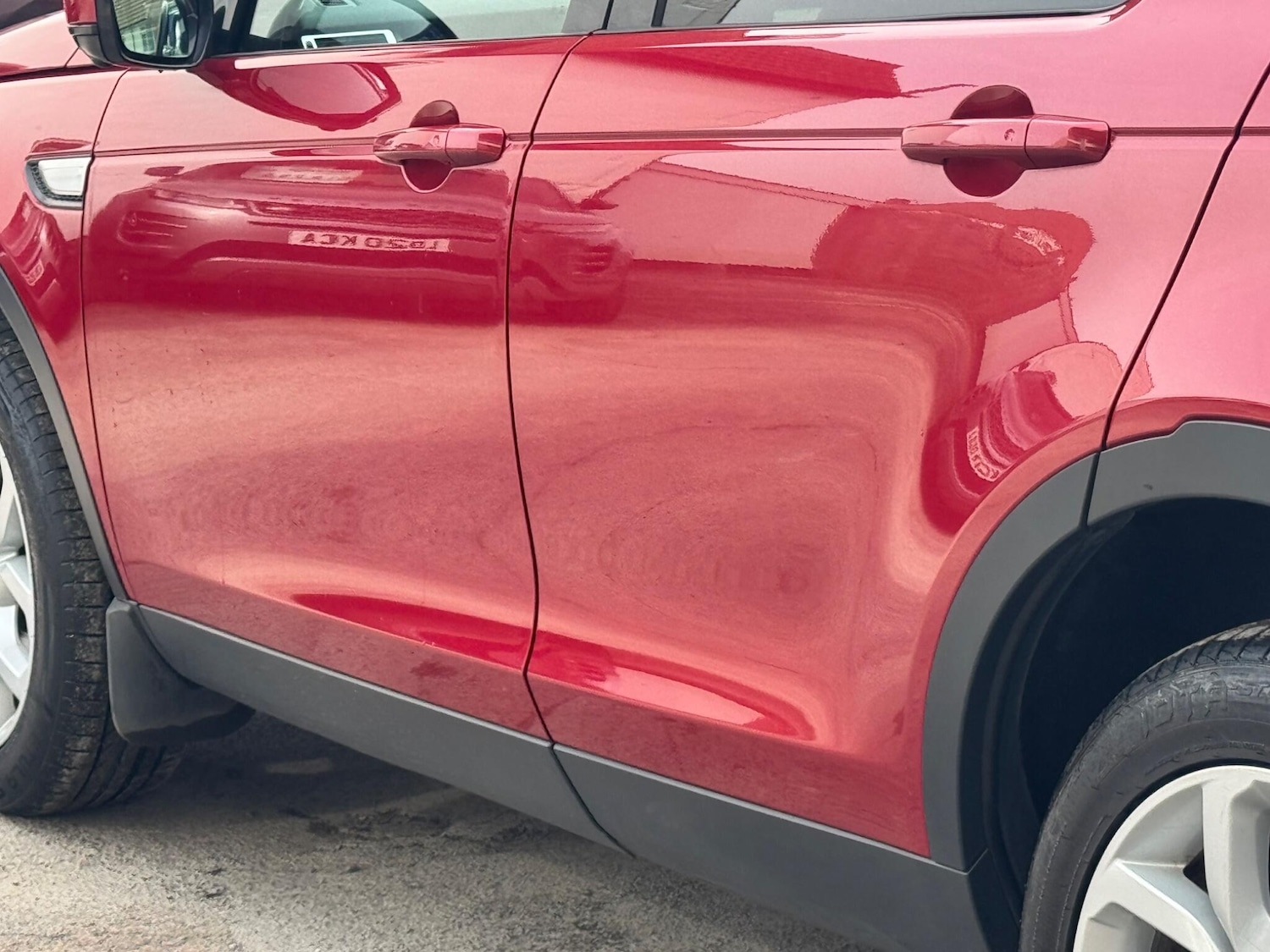 Used Land Rover Discovery Sport 2017 for sale - 77993508: Photo 8