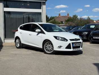 2013 (63) - 1.0T EcoBoost Zetec Euro 5 (s/s) 5dr
