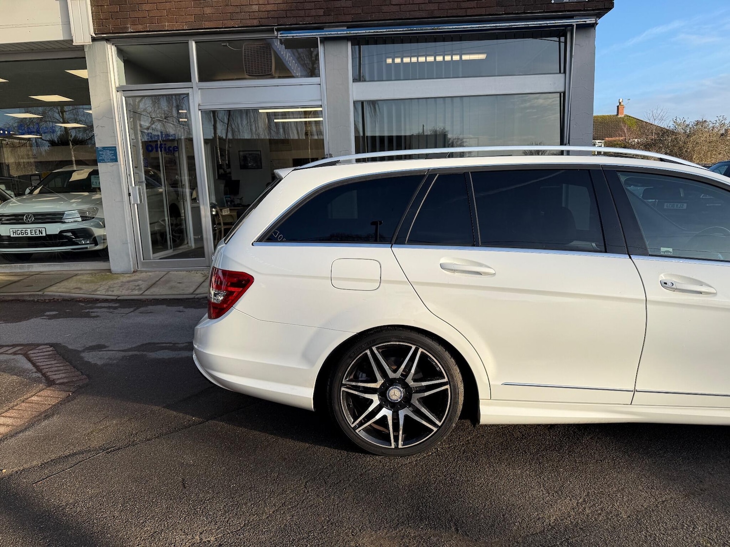 Used Mercedes-Benz C Class 2013 for sale - 77130801: Photo 32