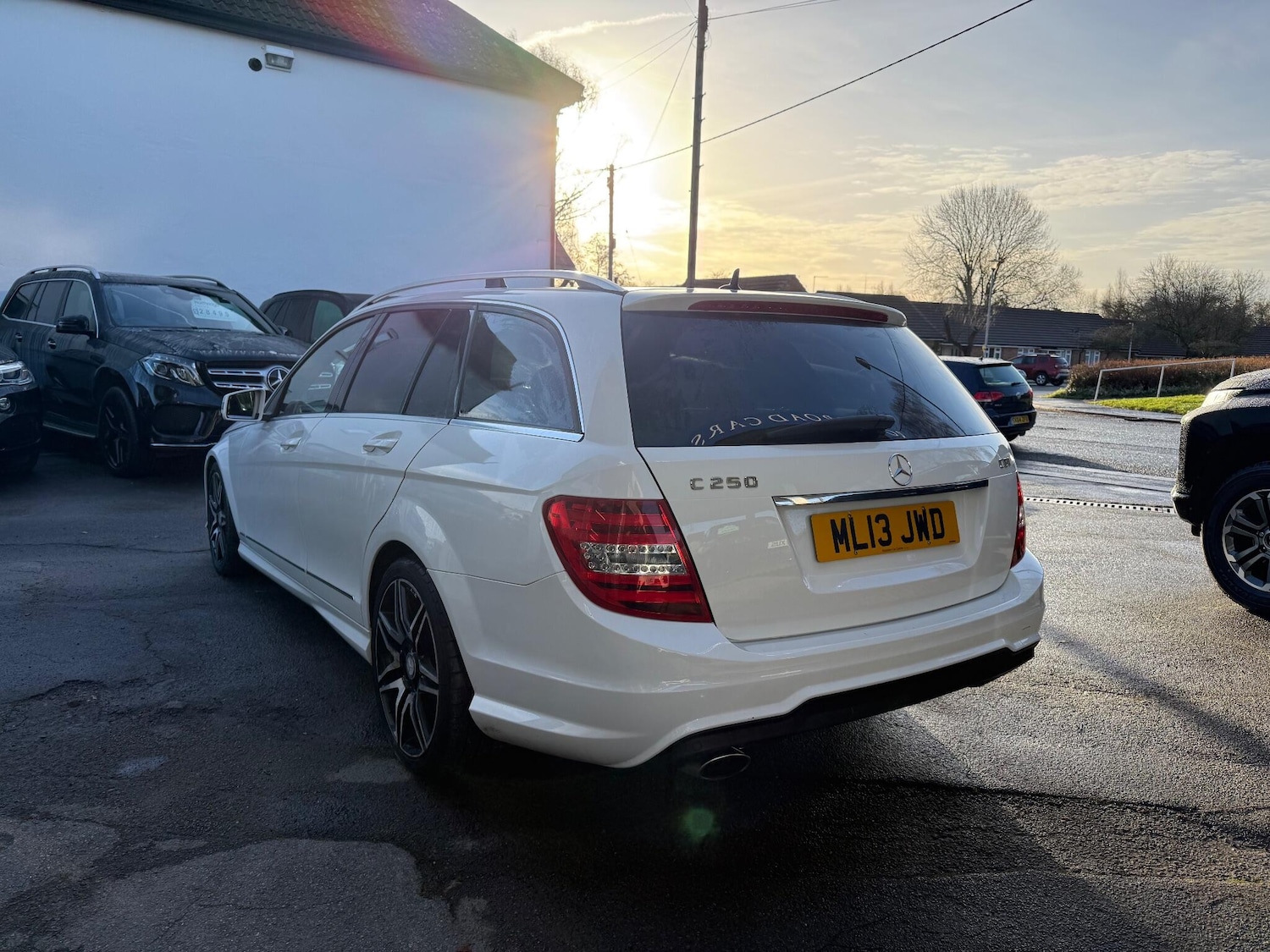 Used Mercedes-Benz C Class 2013 for sale - 77130801: Photo 4
