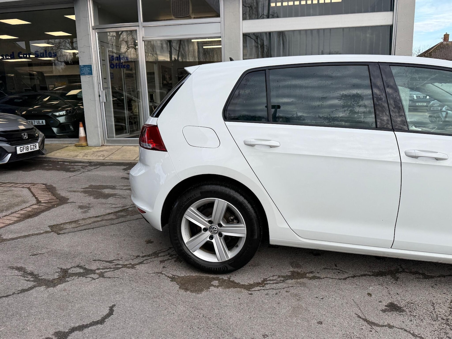 Used Volkswagen Golf 2016 for sale - 76964385: Photo 3