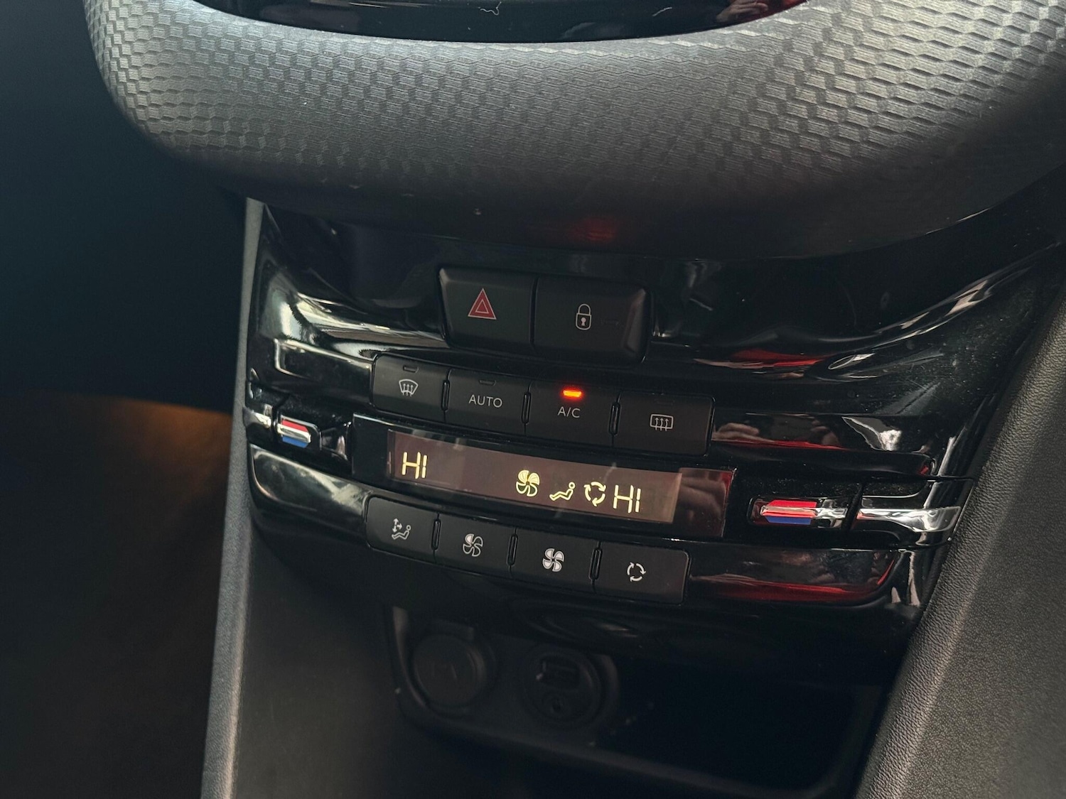 Used Peugeot 2008 2018 for sale - 77155471: Photo 15