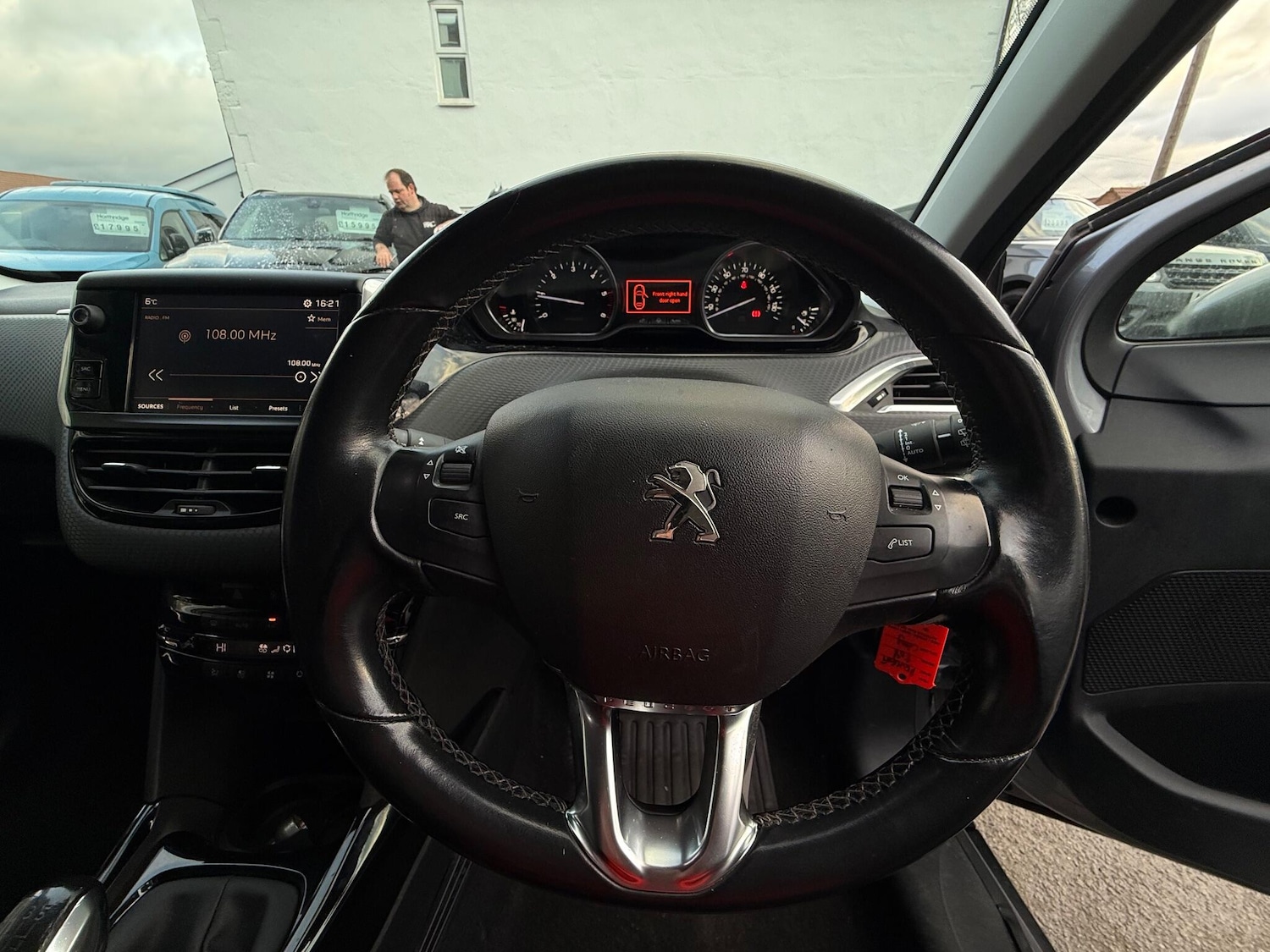 Used Peugeot 2008 2018 for sale - 77155471: Photo 30