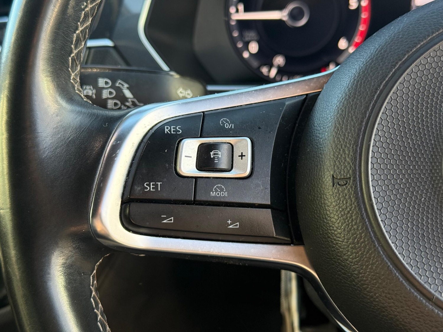 Used Volkswagen Tiguan for sale - 77015858: Photo 15