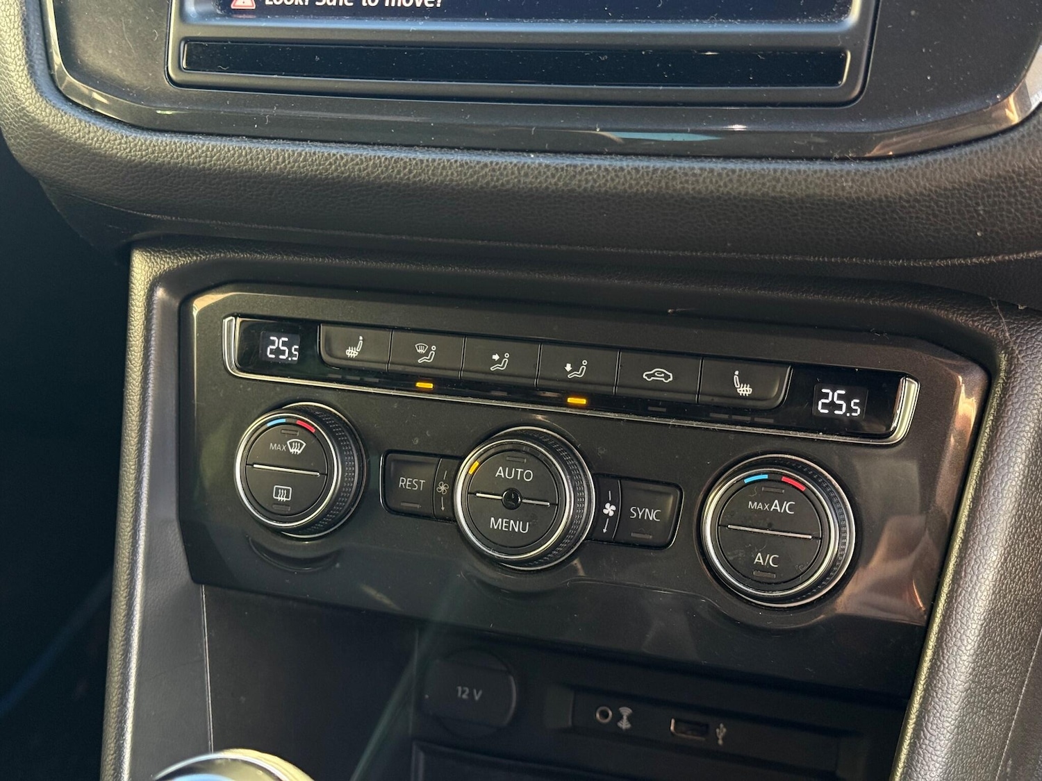 Used Volkswagen Tiguan for sale - 77015858: Photo 16