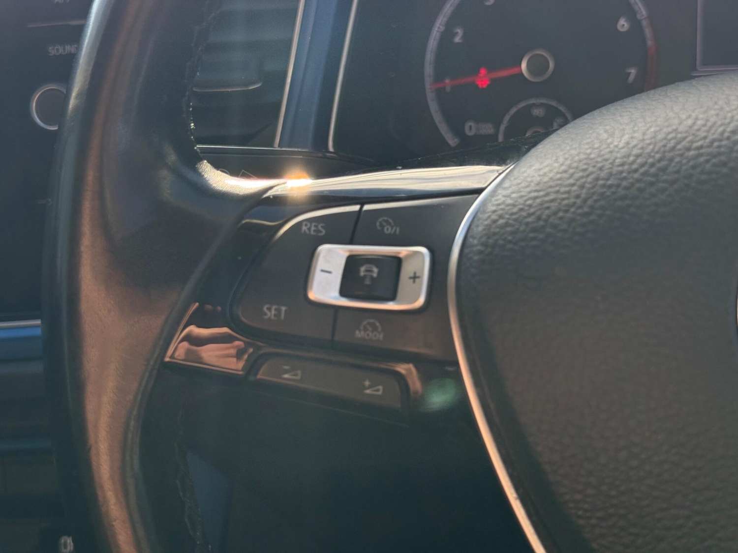 Used Volkswagen T-Roc 2018 for sale - 76700571: Photo 19