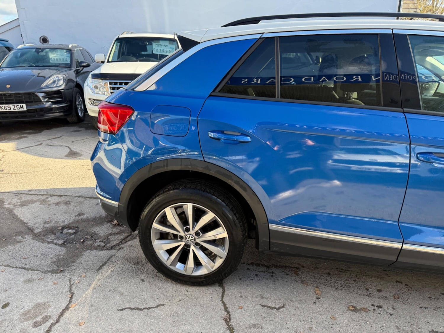 Used Volkswagen T-Roc 2018 for sale - 76700571: Photo 7