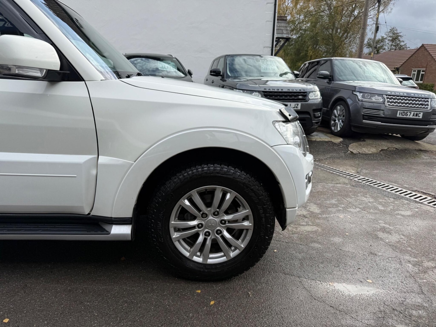 Used Mitsubishi Shogun 2018 for sale - 76538676: Photo 2