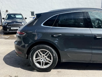Used Porsche Macan 2019 for sale - 75082389: Photo