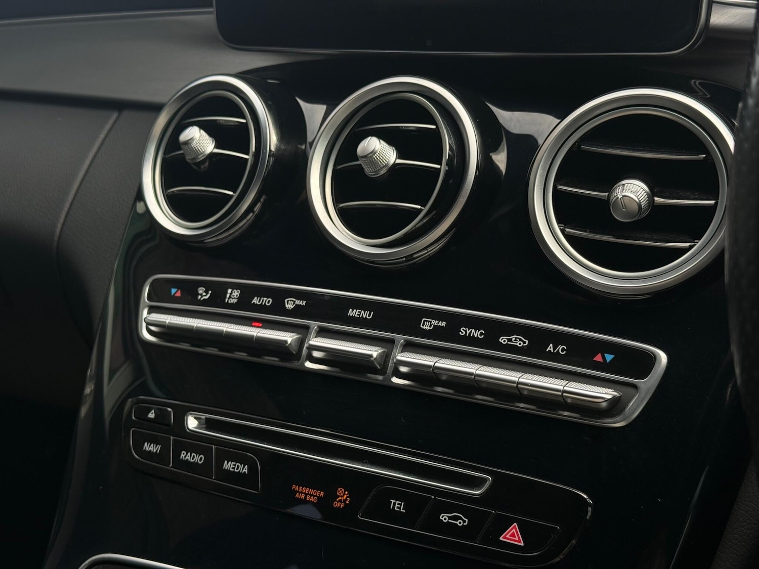 Used Mercedes-Benz C Class 2015 for sale - 77883064: Photo 21